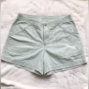Columbia Women's Sportswear Company Light Gray Shorts Size 10